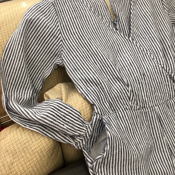 Old Navy white & gray striped tie-belt jumpsuit - Picture 2 of 7